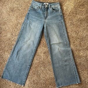 The CUTEST JBD slim wide leg jeans!
